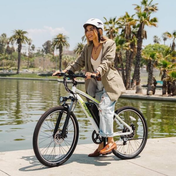 Race Max Electric Bike for Adults with 750W Peak Motor - Image 3